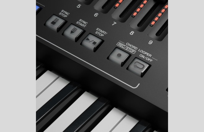 Display Model Yamaha Genos2 Keyboard & Speakers - Image 10